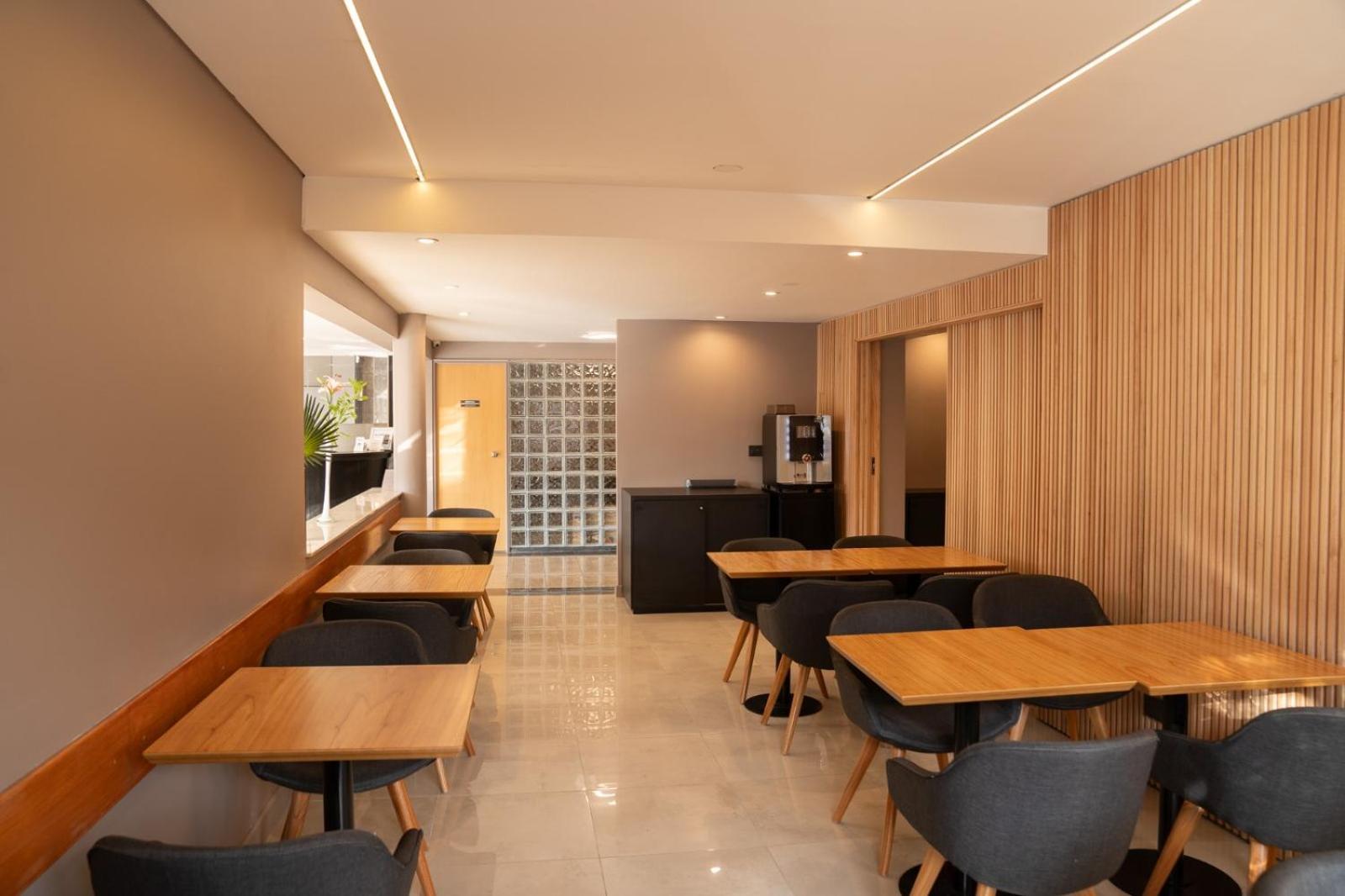 Urbana Suites Mendoza Exterior foto
